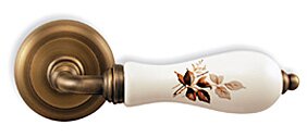 Convex 1135 дверные ручки на розетке греция